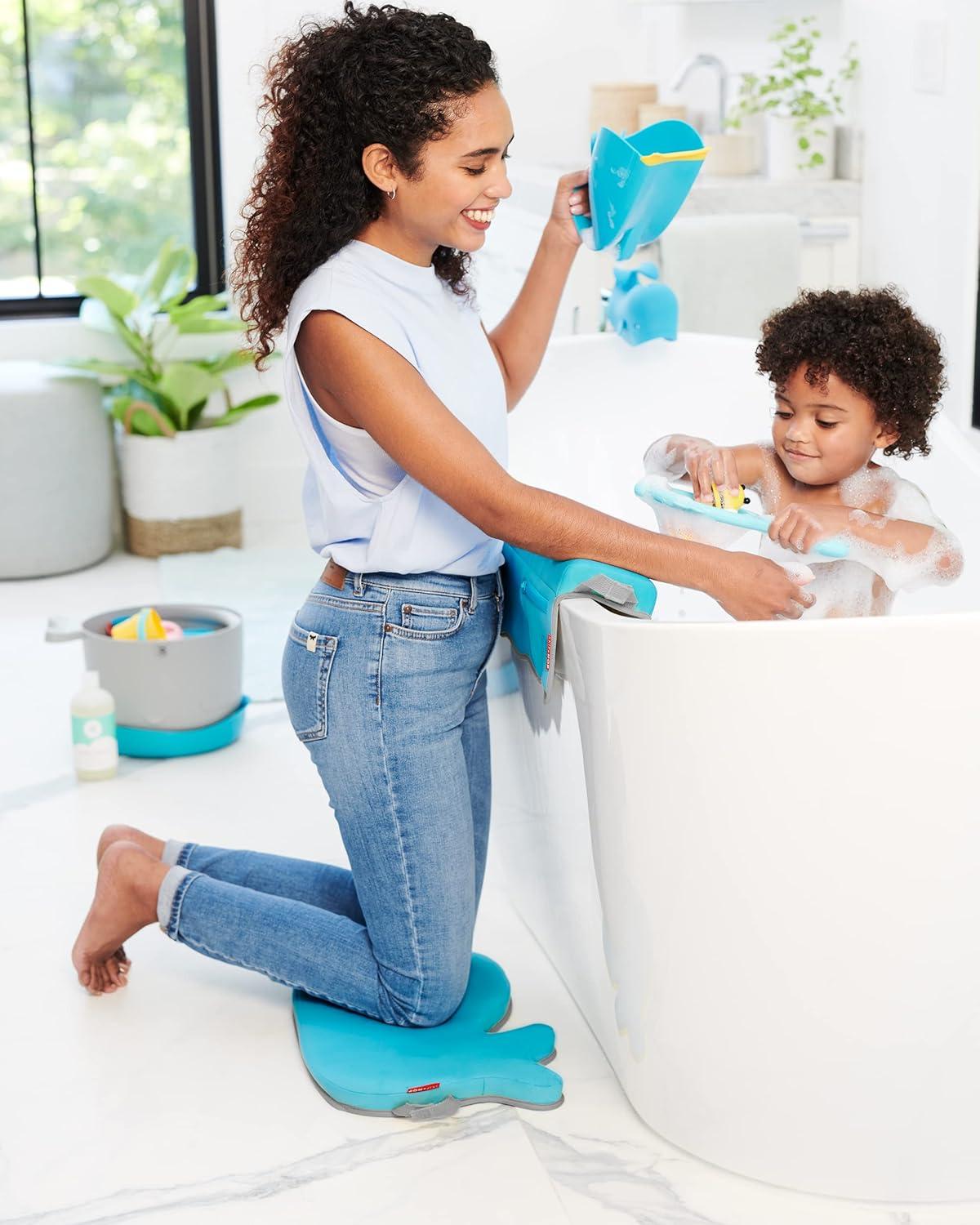 imageSkip Hop Baby Bath Rinse Cup MOBY TearFree Waterfall Rinser Blue Age 0Moby Rinser Blue