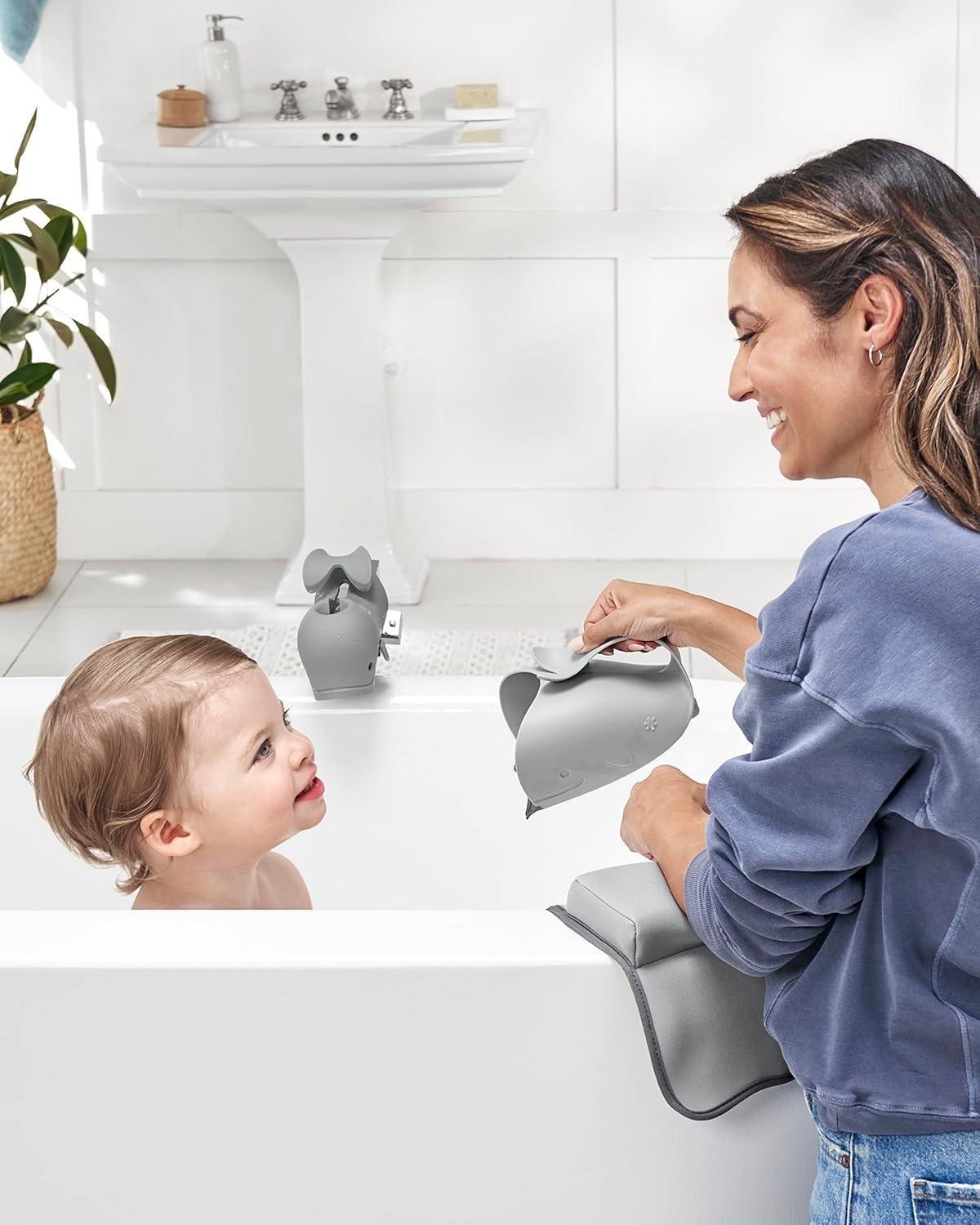 imageSkip Hop Baby Bath Rinse Cup MOBY TearFree Waterfall Rinser Blue Age 0Moby Rinser Grey